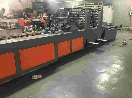 operação fácil de 60m/Min Carton Box Gluing Machine 1600kg para empacotar